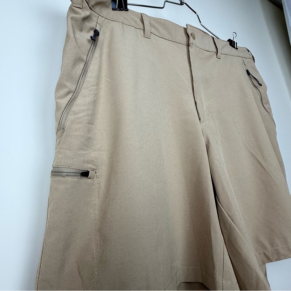 Columbia Classic Tan Men's Flat Front Shorts size 40 - Picture 3 of 11